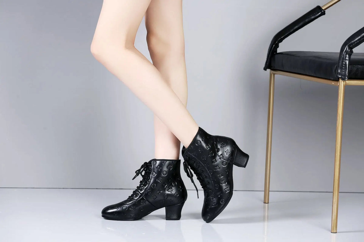 Bottines de danse jazz à petit talon, modèle Hilda, coloris noir