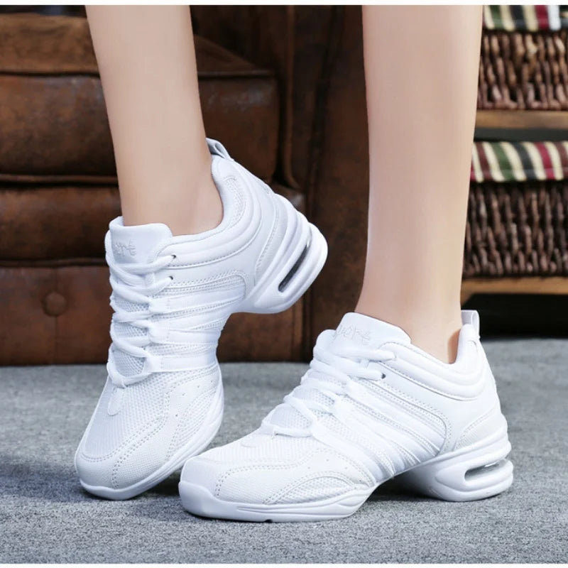 Women's jazz shoes, Lantratov model, white, on feet
